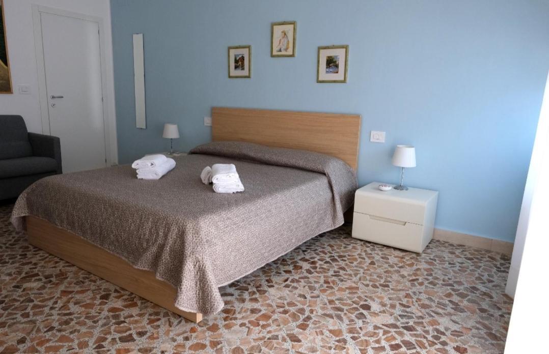 Sole & Luna Guest House Бари Екстериор снимка