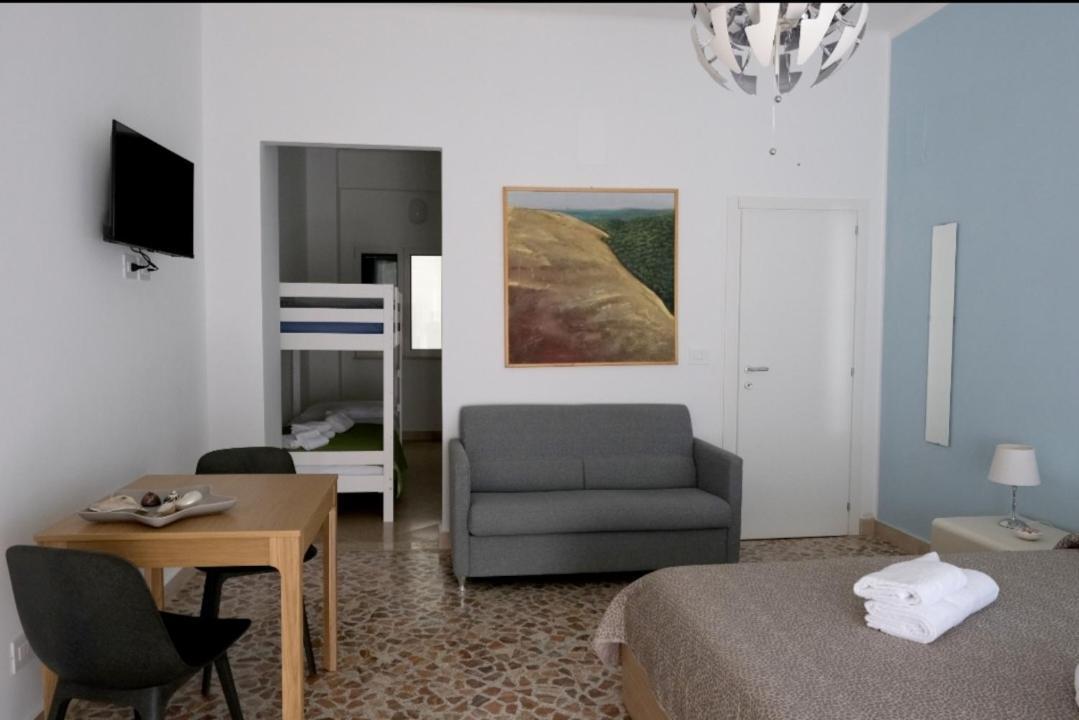 Sole & Luna Guest House Бари Екстериор снимка